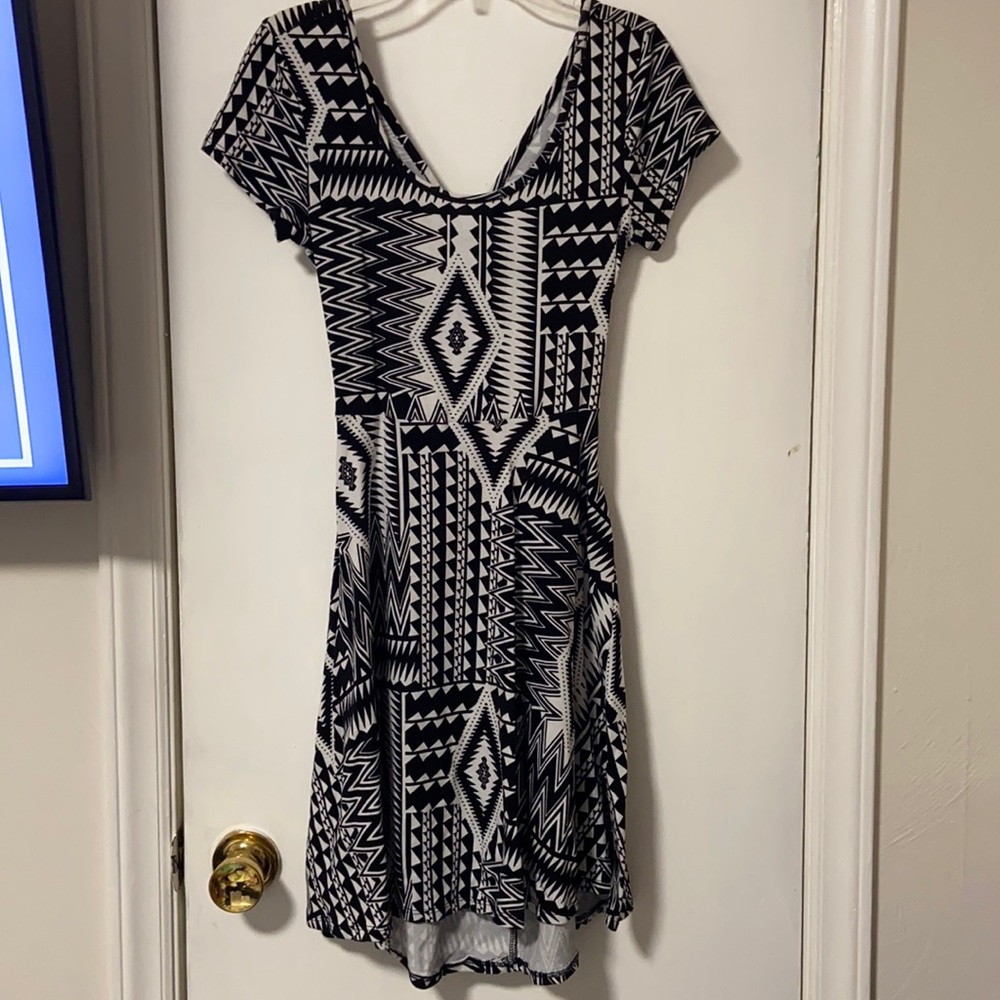Black and white dress size S